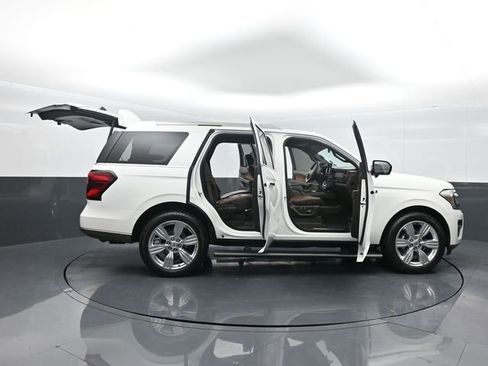 Used 2023 Ford Expedition King Ranch image 27