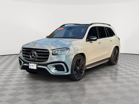 Used 2024 Mercedes-Benz GLS 580 4MATIC image 3