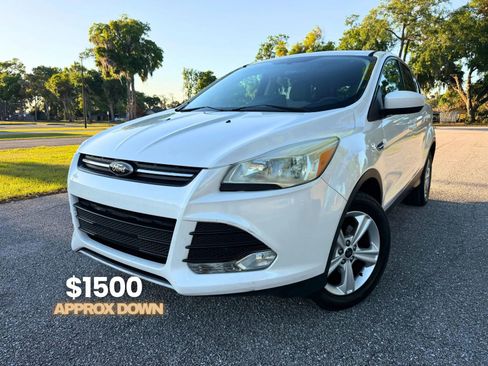 Used 2014 Ford Escape SE FWD image 1