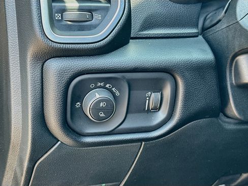 Used 2026 RAM 2500 Big Horn AWD/4WD image 17