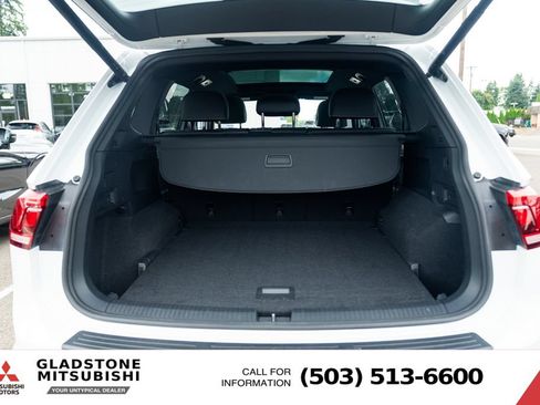 Used 2022 Volkswagen Tiguan SEL R-Line AWD/4WD image 8
