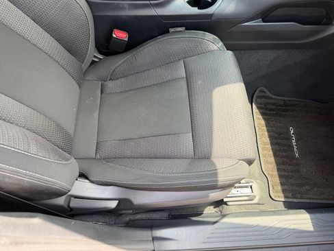 Used 2024 Subaru Outback Premium AWD/4WD image 18