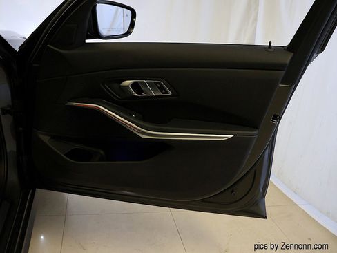 Certified 2022 BMW 330i xDrive Sedan w/ Premium Package 2 image 32