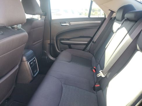 Used 2022 Chrysler 300 Touring image 15
