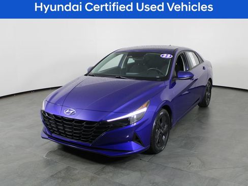 Certified 2023 Hyundai Elantra SEL w/ Cargo Package FWD image 2
