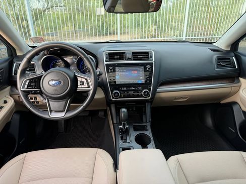 Used 2018 Subaru Outback 3.6R Limited AWD/4WD image 7
