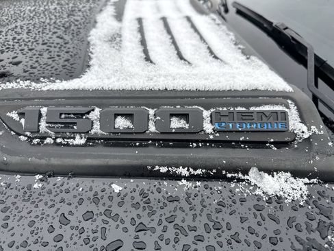 Used 2021 RAM 1500 Laramie image 29