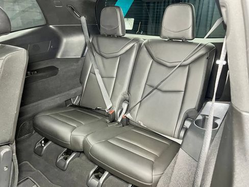 Used 2025 Cadillac XT6 Premium Luxury FWD image 23