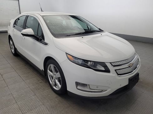 Used 2014 Chevrolet Volt w/ Enhanced Safety Package 2 image 13