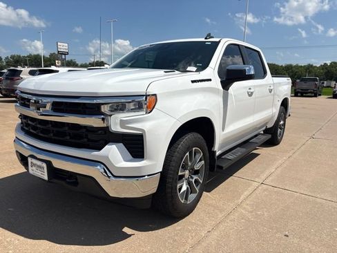 Used 2025 Chevrolet Silverado 1500 LT AWD/4WD image 8