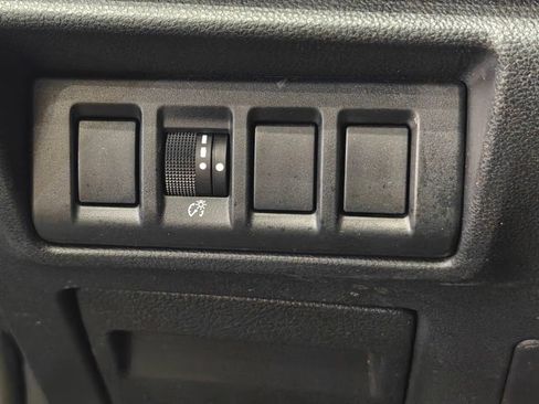 Used 2022 Subaru Outback Premium AWD/4WD image 37