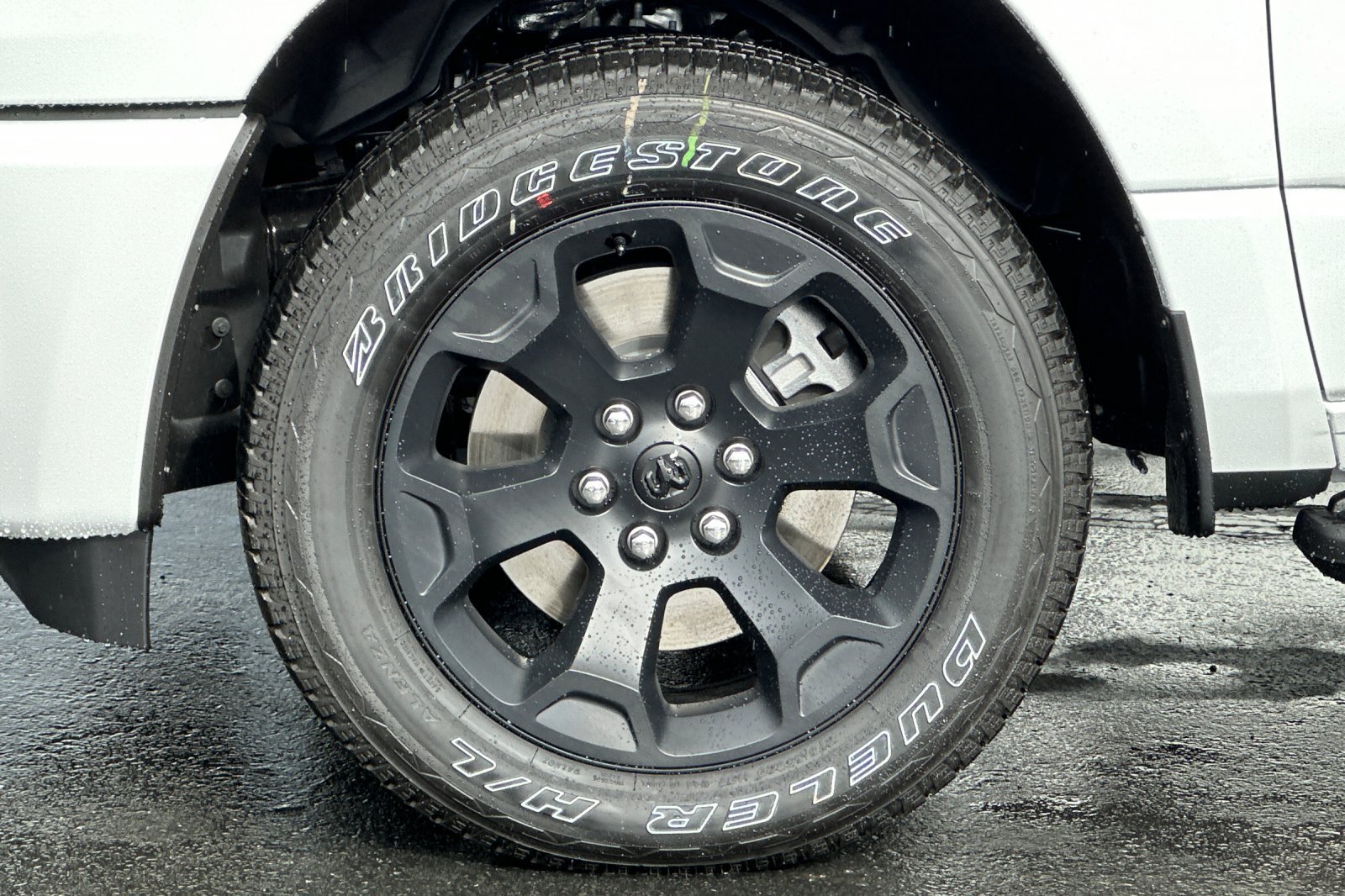New 2026 RAM 1500 Express AWD/4WD image 12