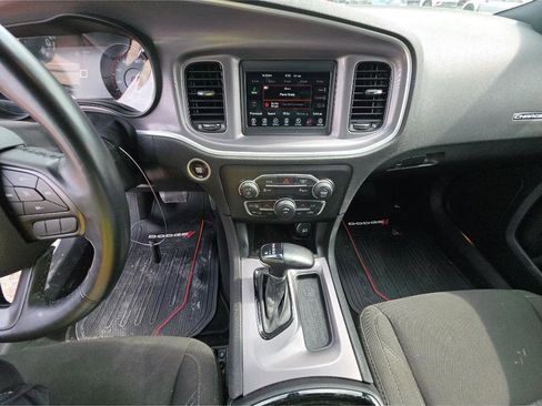 Used 2022 Dodge Charger SXT w/ Blacktop Package RWD image 10