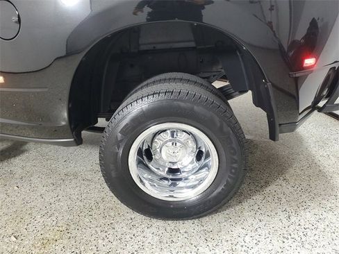 Used 2023 RAM 3500 Tradesman w/ Chrome Appearance Group image 8