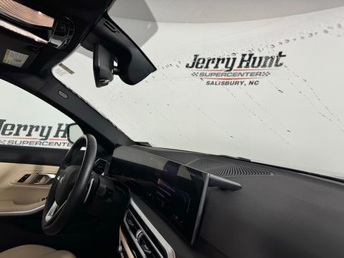 Used 2024 BMW 330i xDrive Sedan w/ Convenience Package image 29