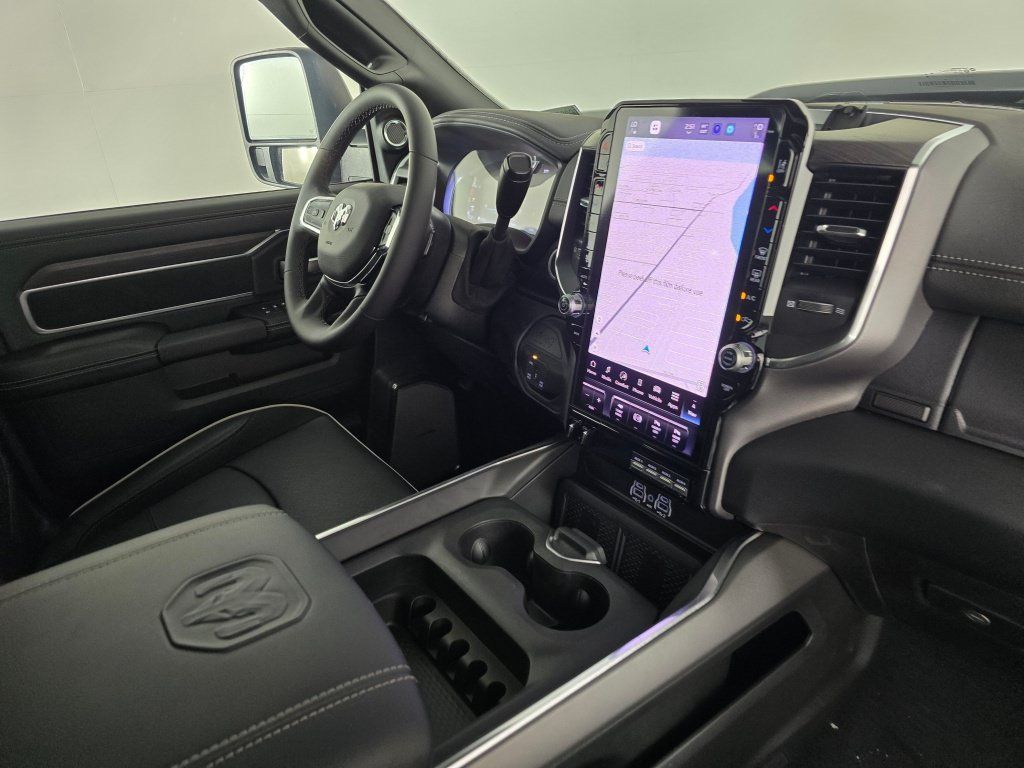 New 2026 RAM 2500 Laramie AWD/4WD image 44