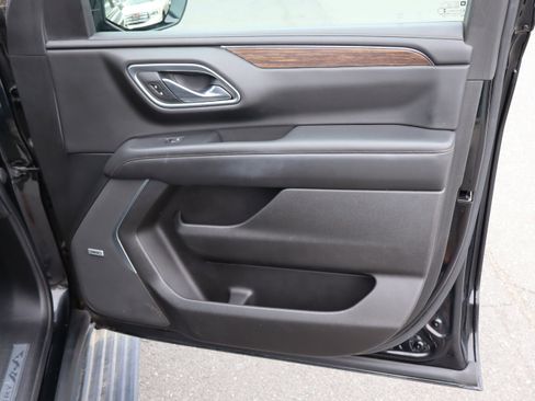 Used 2021 Chevrolet Tahoe High Country w/ Premium Package AWD/4WD image 40