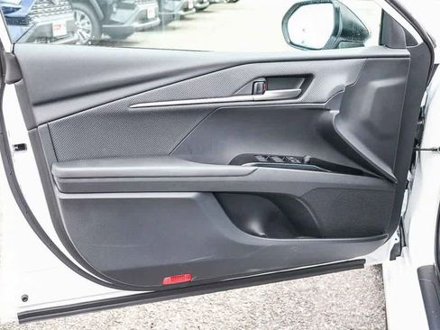 New 2026 Toyota Camry Hybrid FWD image 21