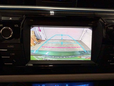 Used 2014 Toyota Corolla LE FWD image 22