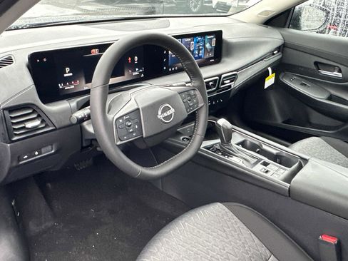 New 2026 Nissan Sentra SV w/ SV Convenience Package FWD image 28