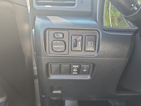 Used 2022 Toyota 4Runner SR5 Premium w/ Moonroof Package AWD/4WD image 26