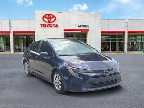 Used 2024 Toyota Corolla LE FWD image 2