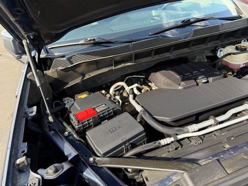 Used 2022 Chevrolet Silverado 1500 LT AWD/4WD image 55