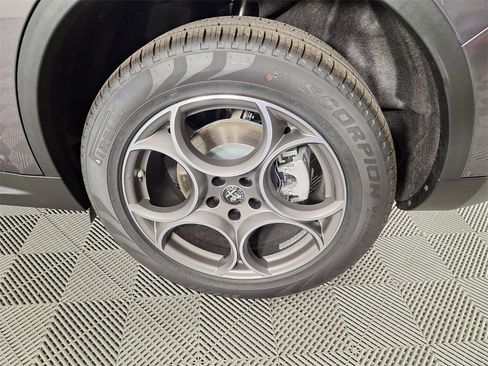 New 2025 Alfa Romeo Stelvio Sprint w/ Convenience Package image 12