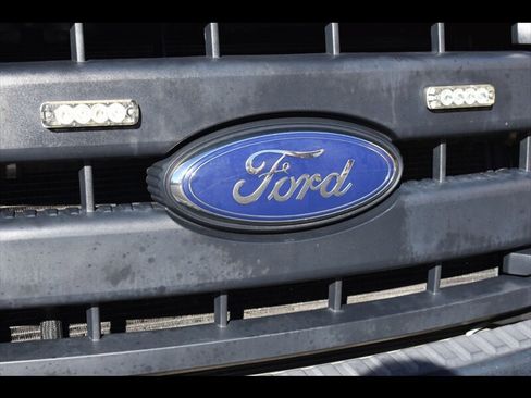 Used 2015 Ford F250 XL w/ Power Equipment Group image 37