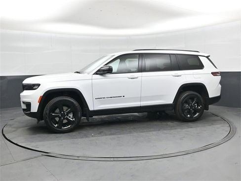 New 2025 Jeep Grand Cherokee L Limited w/ Black Appearance Package image 7