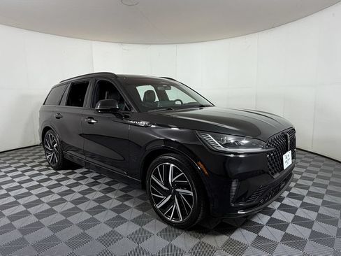 Used 2025 Lincoln Aviator Black Label w/ Jet Appearance Package AWD/4WD image 1