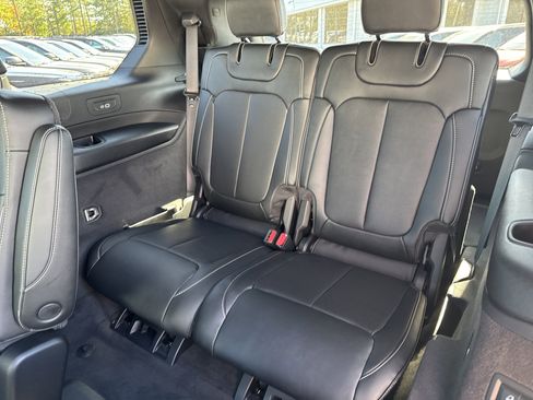 New 2025 Jeep Grand Cherokee L Overland w/ Luxury Tech Group IV AWD/4WD image 28
