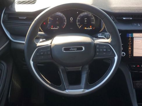 New 2026 Jeep Grand Cherokee Limited w/ Limited Altitude Package AWD/4WD image 18