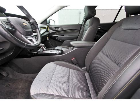 Used 2025 Chevrolet Trax LT w/ Driver Confidence Package FWD image 7