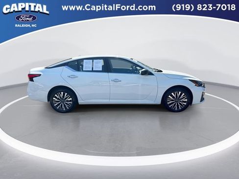 Used 2025 Nissan Altima 2.5 SV AWD/4WD image 9