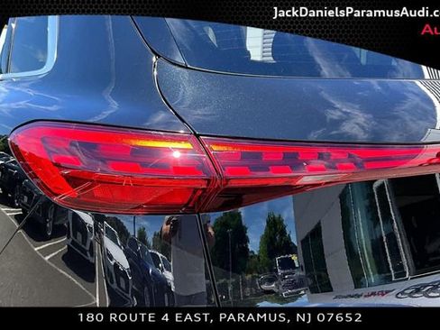 Used 2025 Audi Q5 Premium w/ Convenience Package AWD/4WD image 22