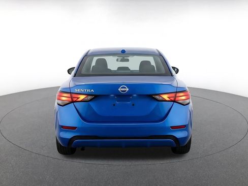 Used 2025 Nissan Sentra SV FWD image 8