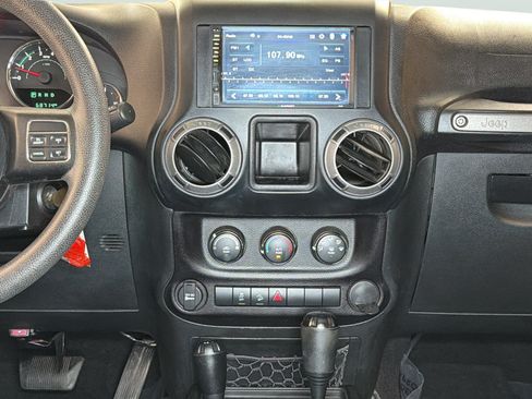 Used 2015 Jeep Wrangler Unlimited Sport AWD/4WD image 20