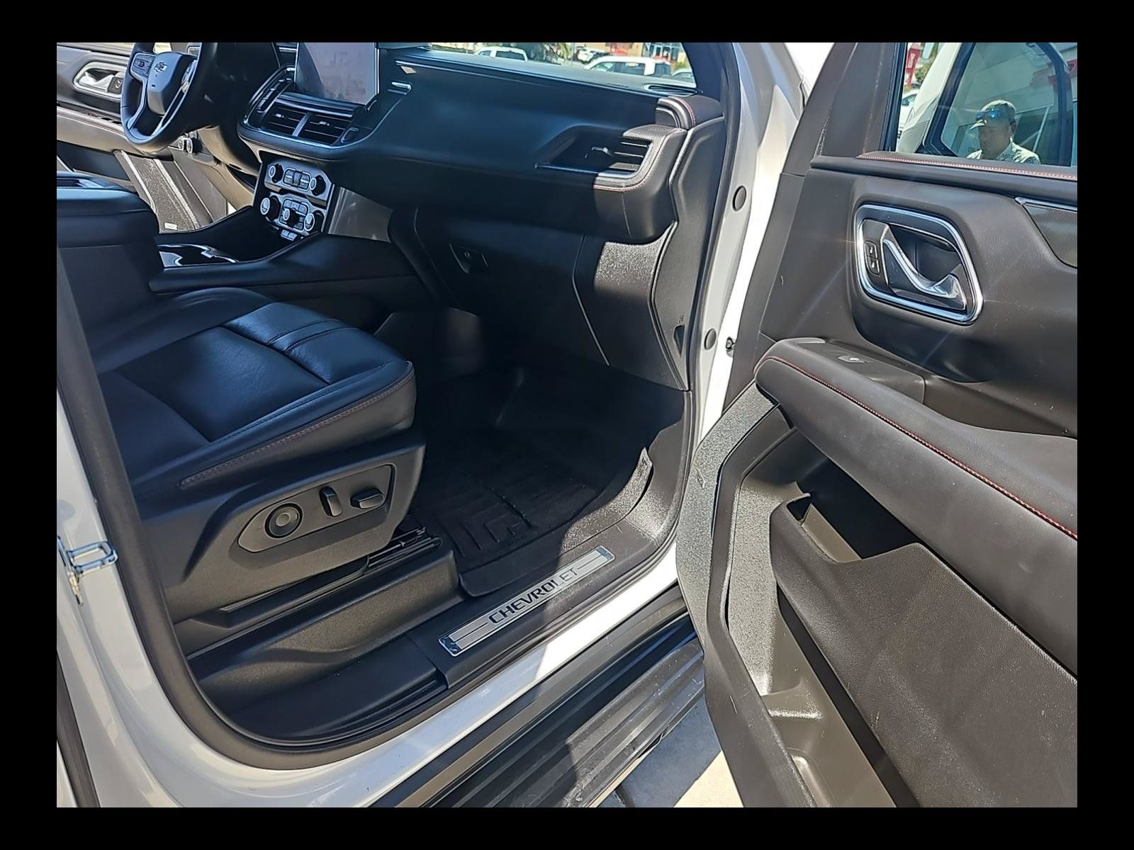 Used 2024 Chevrolet Suburban RST w/ Luxury Package AWD/4WD image 24