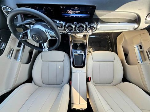 New 2026 Mercedes-Benz GLB 250 4MATIC image 27