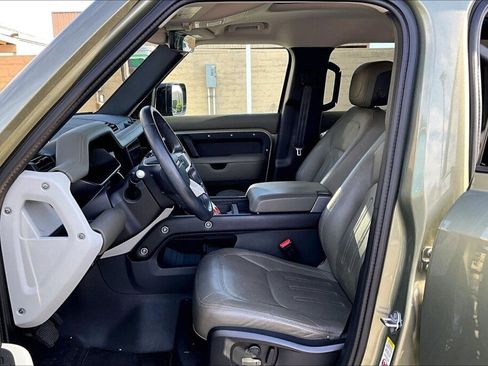Used 2020 Land Rover Defender 110 HSE image 14