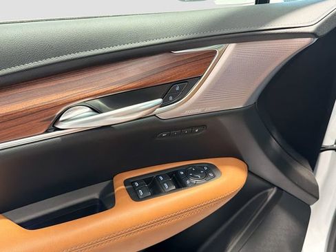 Certified 2025 Cadillac XT5 Premium Luxury w/ Technology Package image 27