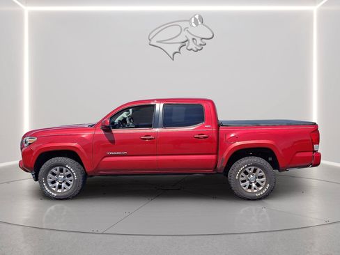 Used 2017 Toyota Tacoma SR5 w/ SR5 Appearance Package (SM) RWD image 2