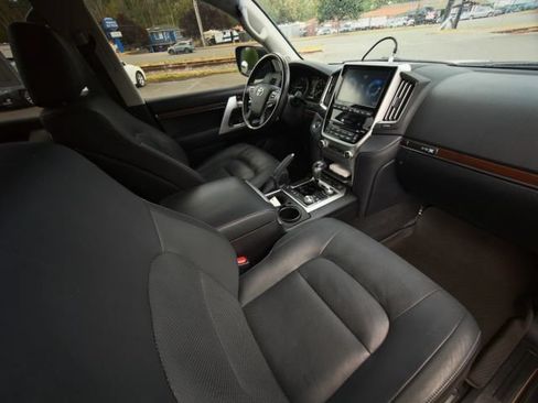 Used 2019 Toyota Land Cruiser AWD/4WD image 37