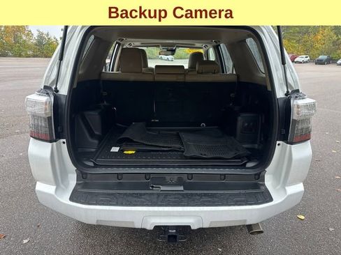 Used 2022 Toyota 4Runner SR5 Premium image 12
