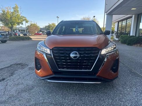 Certified 2023 Nissan Kicks SR w/ SR Premium Package FWD image 7