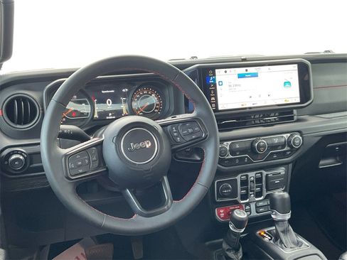 Used 2024 Jeep Wrangler Unlimited Rubicon image 17