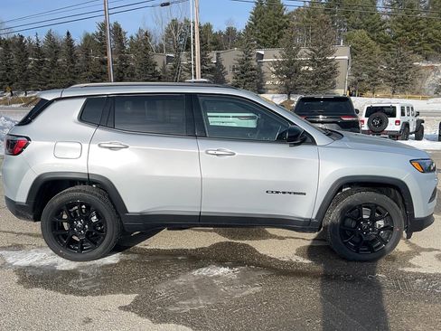 New 2026 Jeep Compass Latitude AWD/4WD image 4