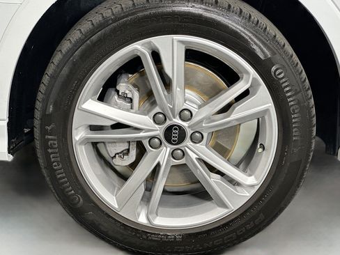 Used 2023 Audi Q3 2.0T Premium w/ Convenience Package AWD/4WD image 11