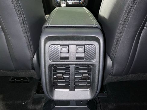 New 2026 Ford Bronco Outer Banks AWD/4WD image 17